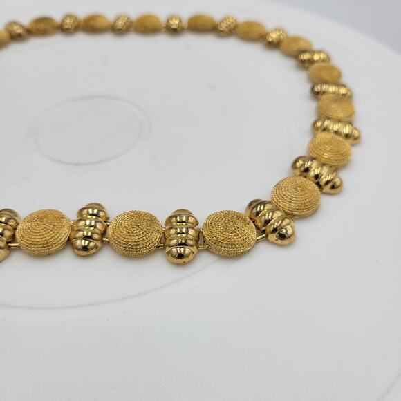 Vintage Button Beehive Choker Necklace 18" Matte Gold Tone Swirled Textured - Picture 11 of 14